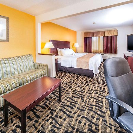 Quality Inn & Suites Danville Exterior foto