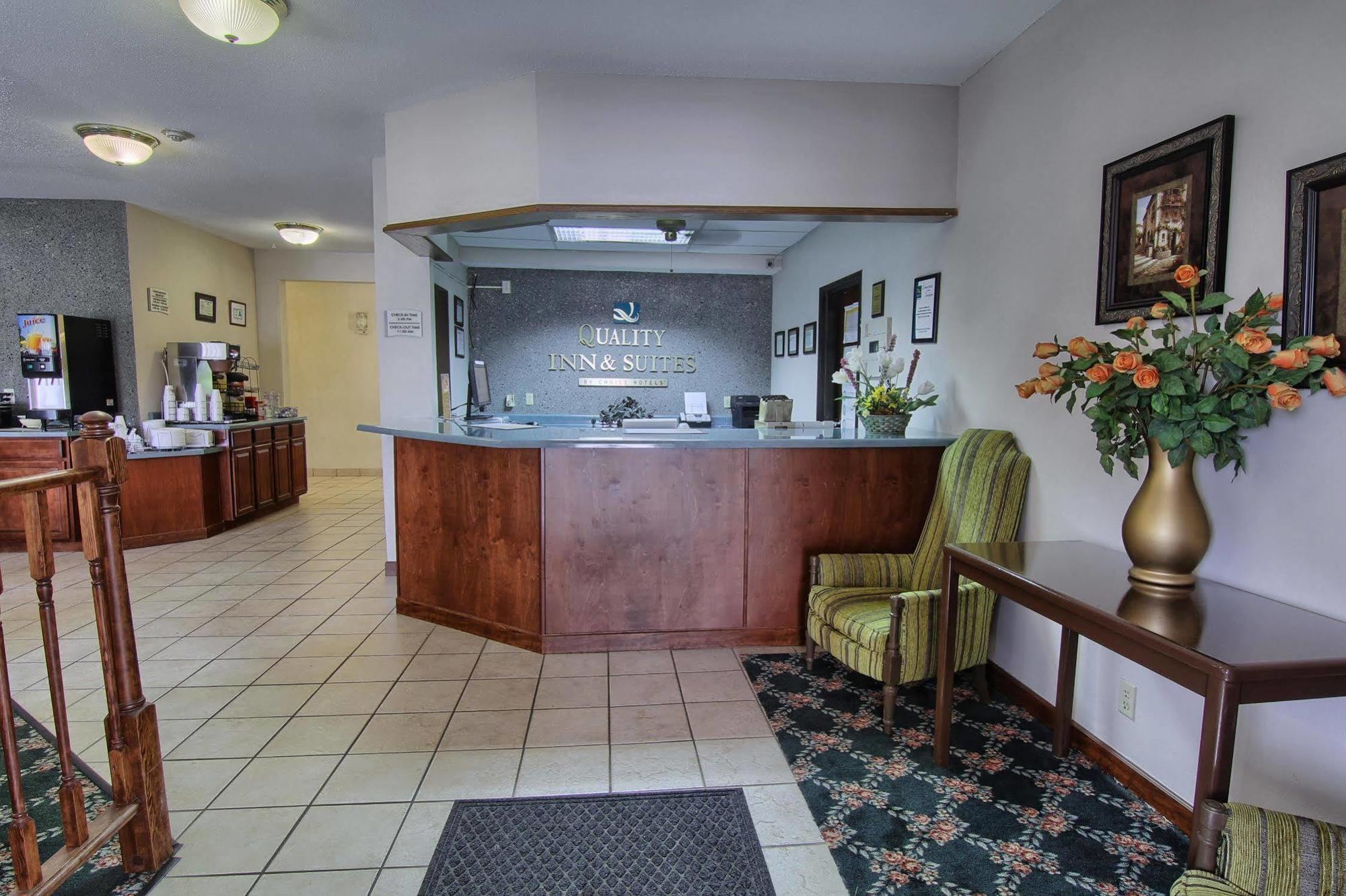 Quality Inn & Suites Danville Exterior foto